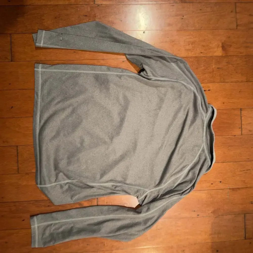 The North Face Men's Gray FlashDry Quarter Zip Long Sleeve Pullover Jacket Large